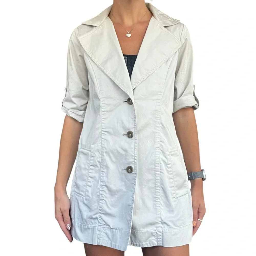 CAbi Women’s Size 0 Classic Tan Beige Sandy Short Sleeve Trench Coat Jacket #777